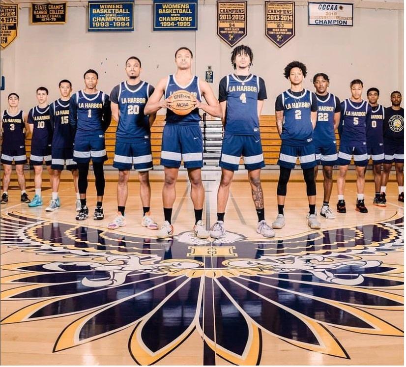 LAHC Men's Basketball Team
