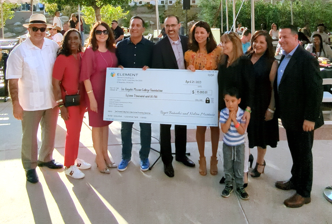 LAMC Foundation, Administration, and LACCD Trustees accepting a check for $15,000 from presenting sponsor Element Consulting, Inc. 